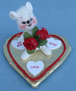 Annalee 3" Mouse with Roses - Mint - Prototype - 029803