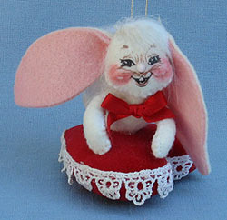 Annalee 3" Love Bunny Ornament - Excellent - 030802a Annalee 3" Love Bunny Ornament - Excellent - 030802a