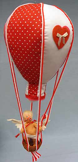 Annalee 7" Cupid Kid in Hot Air Balloon Mobile - Mint - 031586
