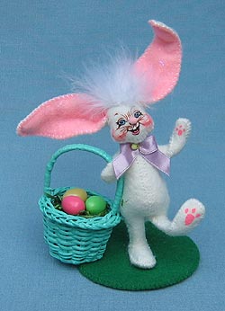 Annalee 3" Bunny with Basket of Eggs - Mint - 050003