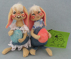 Annalee 5" Floppy Ear Boy & Girl Bunny with Eggs - Mint - 0510-0505-83sq