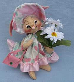 Annalee 7" E.P. Girl Bunny with Purse - Near Mint - 061094