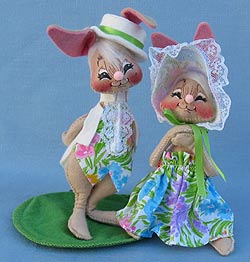 Annalee 7" E.P. Boy & Girl Bunny - Mint - 0615-0610-91sq
