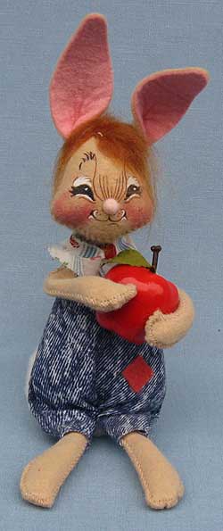 Annalee 7" Country Boy Bunny with Apple - Near Mint - 062595sq