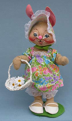 Annalee 18" E.P. Girl Bunny with Basket - Open Eyes - Near Mint / Excellent - 071091atong