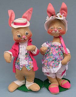 Annalee 18" E.P. Boy & Girl Bunny - Mint - 0715-0710-85ox Annalee 18" E.P. Boy & Girl Bunny - Mint - 0715-0710-85ox
