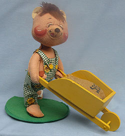 Annalee 10" Country Boy Bear with Wheelbarrow - Very Good - 094396xa