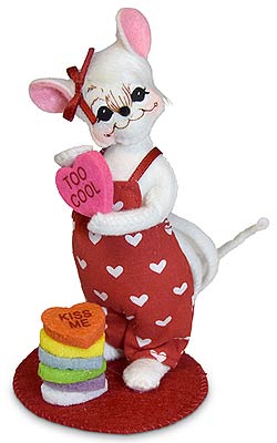 Annalee 5" Stacked Hearts Kiss Me Girl Mouse 2019 - Mint - 110319 Annalee 5" Stacked Hearts Kiss Me Girl Mouse 2019 - Mint - 110319