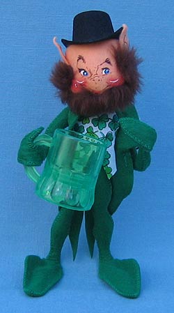 Annalee 10" Leprechaun with Beer Mug - Near Mint - 170900