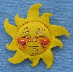 Annalee 3" Sunshine Pin - Near Mint - 181087xx Annalee 3" Sunshine Pin - Near Mint - 181087xx