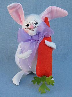 Annalee 6" Bunny with Carrot 2016 - Mint - 201016