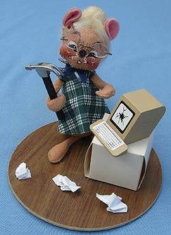 Annalee 7" Secretary Mouse with Computer - Mint / Near Mint - 201291sq