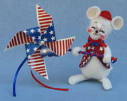 Annalee 4" Patriotic Boy Mouse with Pinwheel - Mint - 203606sq