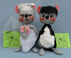 Annalee 7" Bride & Groom Mice - Mint - 2055-206581