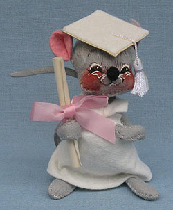 Annalee 7" Graduation Mouse in White - Mint / Near Mint - 209580sq