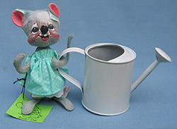 Annalee 7" Mouse with Watering Can - Mint - 231587