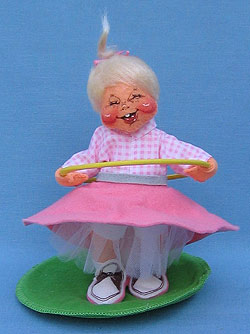 Annalee 7" Lil' Lula Hooper with Hula Hoop - Closed Eyes - Mint - 232898xo