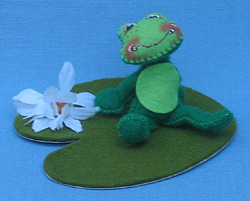 Annalee 3" Frog on Lily Pad - Mint - 240197