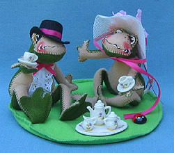 Annalee 10" Tea Time Toads - Mint - 240998