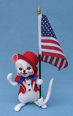 Annalee 6" Patriotic Boy Mouse Holding Flag - Mint - 242307