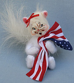 Annalee 4" Patriotic Kitty Cat Holding Flag 2014 - Excellent - 250114 