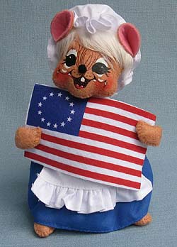 Annalee 6" Betsy Ross Mouse with Flag 2013 - Mint - 250313