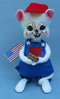 Annalee 6" Picnic Boy Mouse Holding Hotdog - Mint - 250412