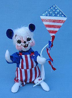 Annalee 6" Patriotic Boy Mouse with Kite - Mint - 251008
