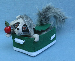 Annalee 6" Cooler Crook Raccoon - Mint - 251112