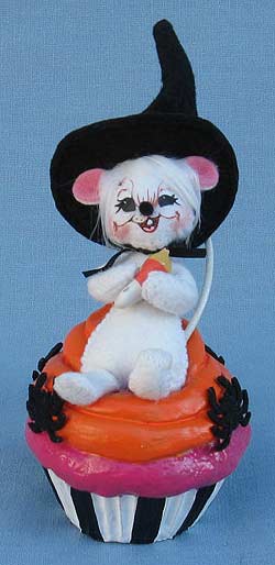 Annalee 3" Cupcake Witch Mouse 2013 - 300013 - Mint