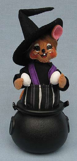 Annalee 5" Egg Attack Witch Mouse in Cauldron 2016 - Mint - 300216
