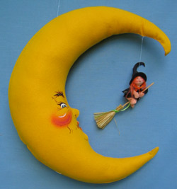 Annalee 3" Witch with 18" Halloween Moon Mobile - Mint - 300395