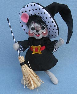 Annalee 6" Polka Dot Witch Mouse 2015 - Mint - 301015 Annalee 6" Polka Dot Witch Mouse 2015 - Mint - 301015