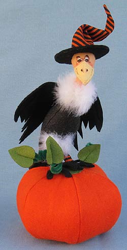 Annalee 11" Vivian Vulture on Pumpkin 2013 - 301513 - Mint