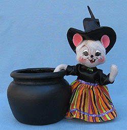 Annalee 10" Candy Holder Witch Mouse with Cauldron - Mint - 302111