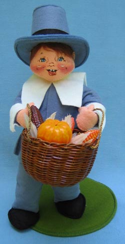 Annalee 12" Blue Pilgrim Boy with Basket - Mint / Near Mint - 308393