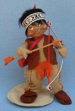 Annalee 7" Indian Boy with Bow & Arrow Beige Base - Excellent - 315487oxa