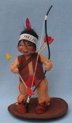 Annalee 7" Indian Boy with Bow & Arrow - Brown Base - Excellent - 315491xob