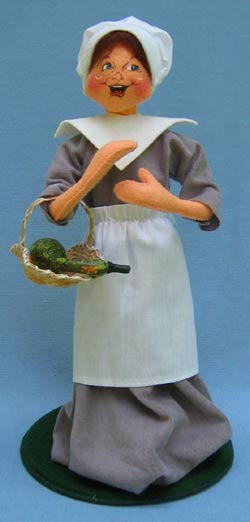 Annalee 13" Pilgrim Woman with Basket - Mint - 318001