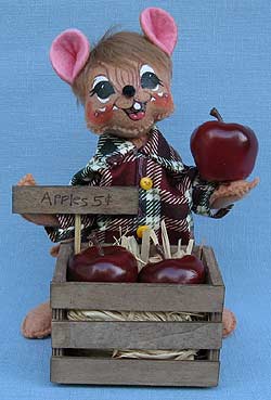 Annalee 6" Apple Picking Mouse 2017 - Mint - 350617