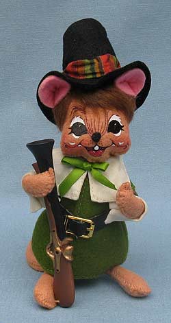 Annalee 6" Pilgrim Boy Mouse with Musket - Mint - 350910