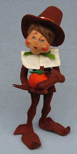 Annalee 9" Autumn Pilgrim Elf with Pumpkin 2016 - Mint - 351016