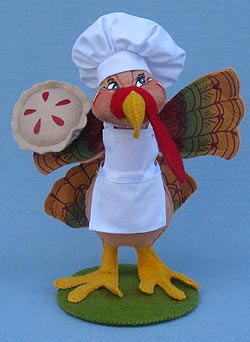 Annalee 7" Turkey Chef Holding Pie 2015 - Mint - 351415