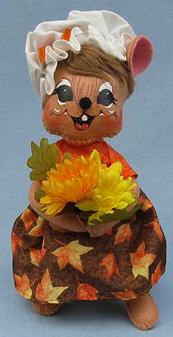 Annalee 8" Autumn Girl Mouse with Flowers 2017 - Mint - 351517