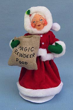 Annalee 9" Mrs Santa Magic Feed - Mint - 400609