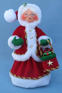 Annalee 9" Holiday Twist Mrs Santa - Mint - 400611