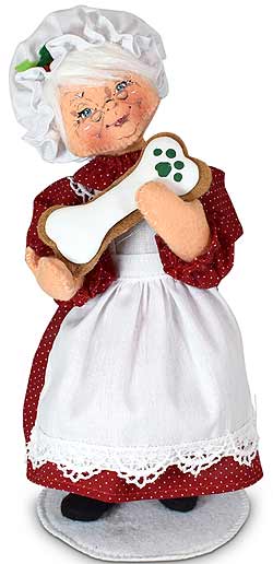 Annalee 9" Mrs Santa with Doggie Treat 2021 - Mint - 410321
