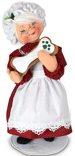 Annalee 9" Mrs Santa with Doggie Treat 2021 - Mint - 410321