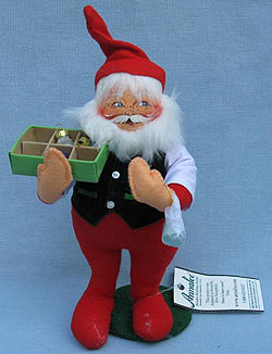 Annalee 9" Santa with Box of Ornaments - Excellent - 503306a