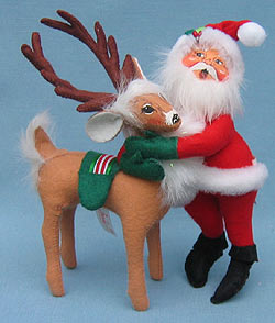 Annalee 9" Santa Hugging Reindeer - Mint - 509606